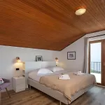 Dom wakacyjny Kvarner With Heated Pool - Happy *