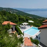 בית נופש Kvarner With Heated Pool - Happy