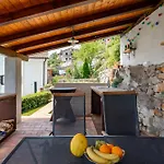 Kvarner With Heated Pool - Happy בית נופש Ičići