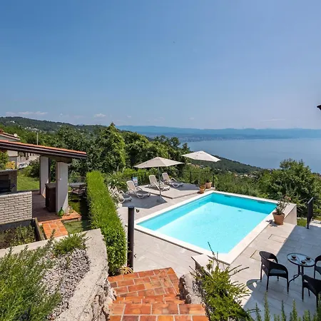 Kvarner With Private Heated Pool Hébergement de vacances *