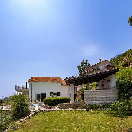 Dom wakacyjny Kvarner With Heated Pool - Happy Ičići