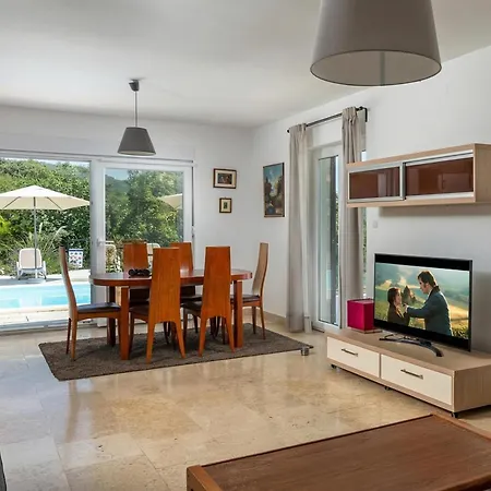 Hillside Villa Kvarner: Pool & Sea View - Happy Rentals *
