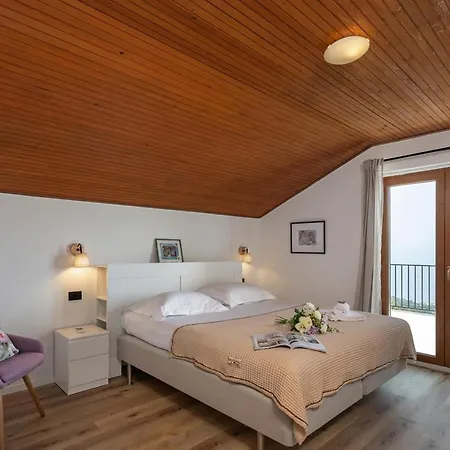 Hillside Villa Kvarner: Pool & Sea View - Happy Rentals Holiday home