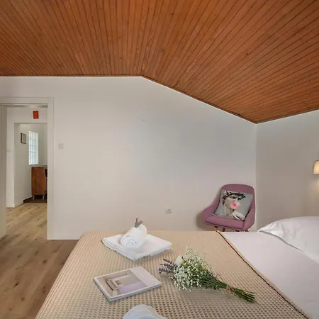 Hillside Villa Kvarner: Pool & Sea View - Happy Rentals Icici