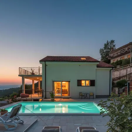 Hillside Villa Kvarner: Pool & Sea View - Happy Rentals Holiday home *