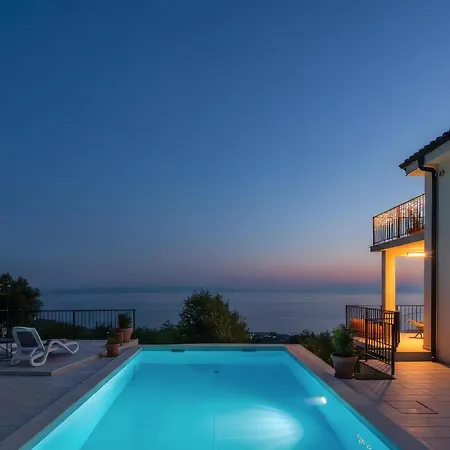 Hillside Villa Kvarner: Pool & Sea View - Happy Rentals Icici