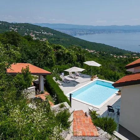 Holiday home Hillside Villa Kvarner: Pool & Sea View - Happy Rentals