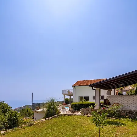 Hillside Villa Kvarner: Pool & Sea View - Happy Rentals Holiday home