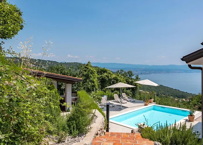 Kvarner With Private Heated Pool Ferienhaus Ičići