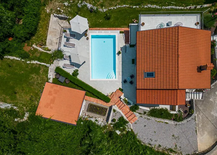 Kvarner With Private Heated Pool Hébergement de vacances Ičići