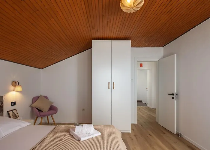 Kvarner With Private Heated Pool Ferienhaus *