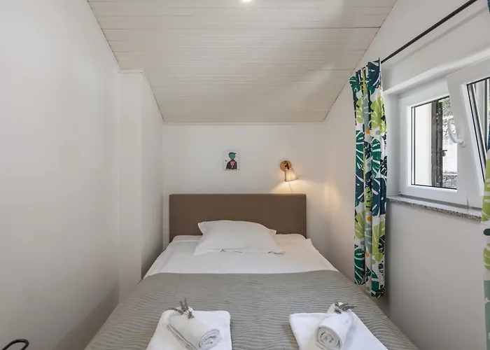 Kvarner With Private Heated Pool Ferienhaus