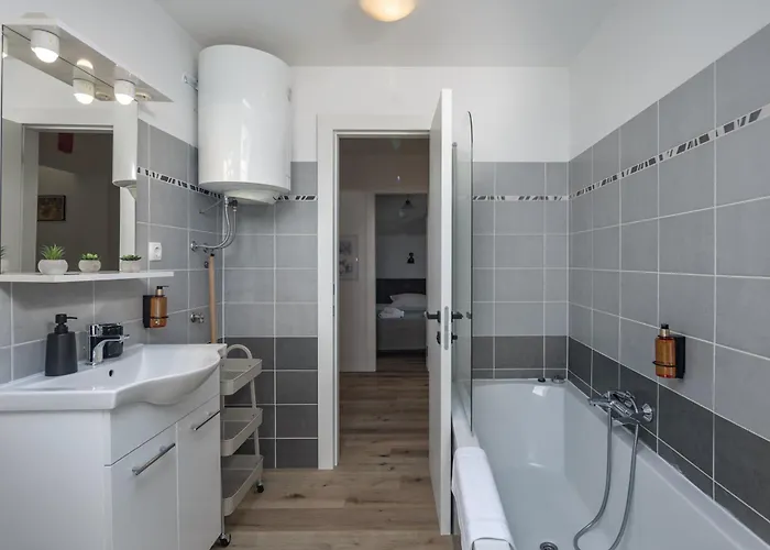 Kvarner With Private Heated Pool Ferienhaus Ičići