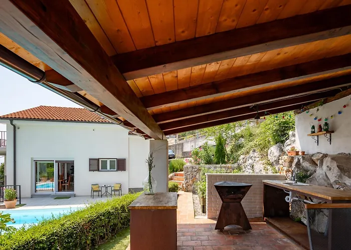 Kvarner With Private Heated Pool * Ičići